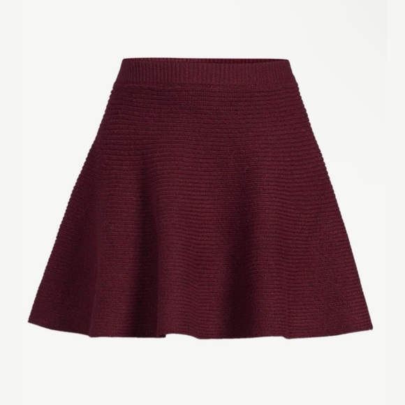 🆕 Burgundy Sweater Mini Skirt (Sizes XL AVAILABLE!) - Picture 5 of 7